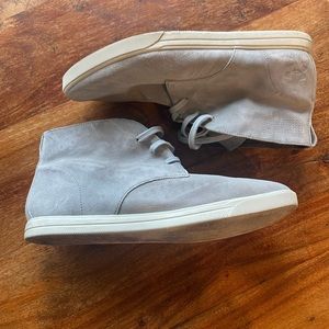 Under Armour Coast Suede Light Grey Chukka Lace-up Ankle Boots